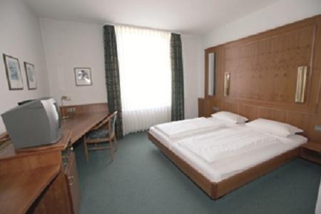 Gasthaus Zum Engel Hotel Ращат Екстериор снимка