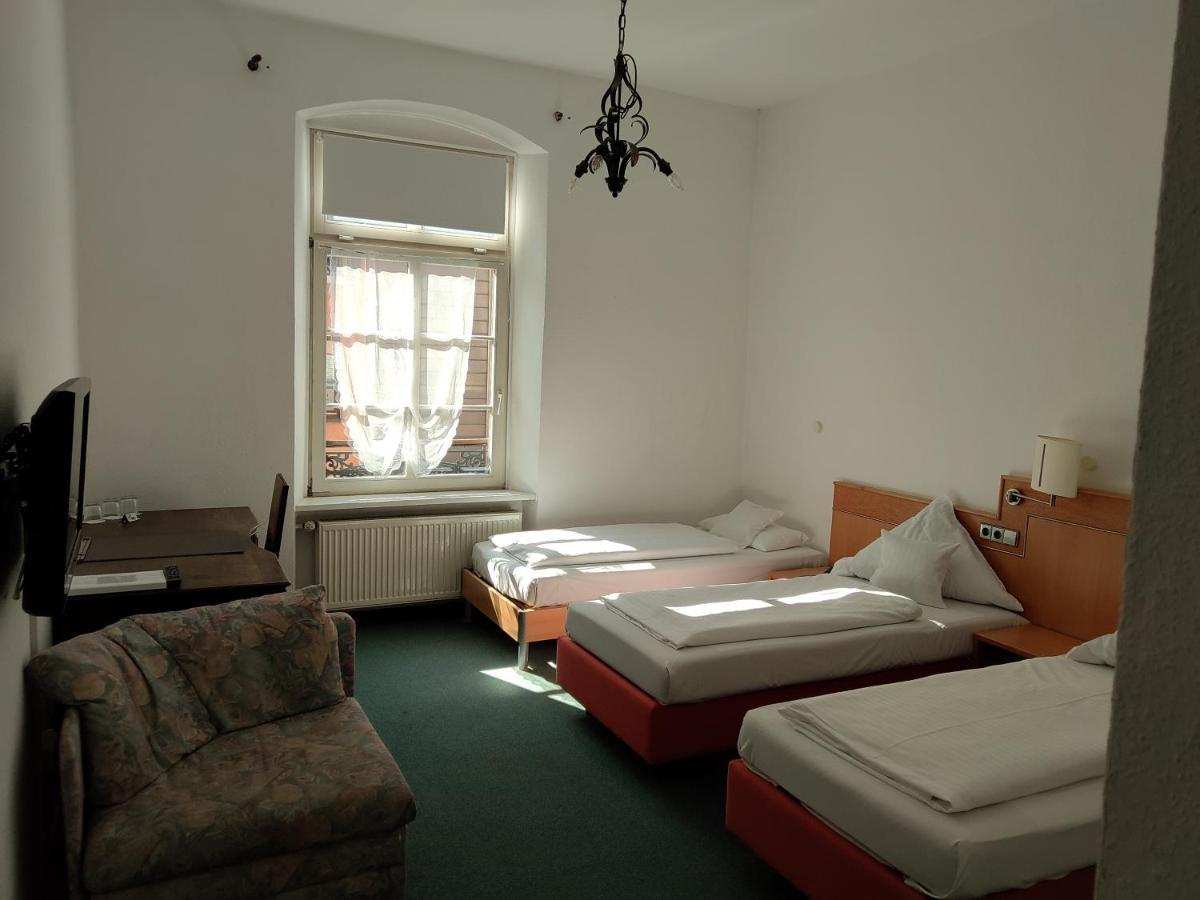Gasthaus Zum Engel Hotel Ращат Екстериор снимка