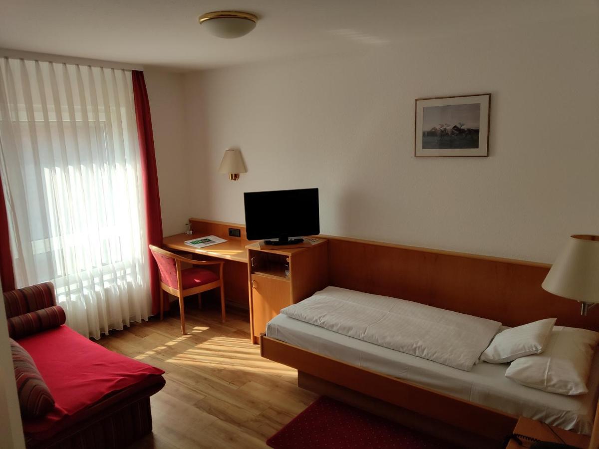 Gasthaus Zum Engel Hotel Ращат Екстериор снимка